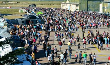 Masiva respuesta de la comunidad al Puertas Abiertas en la Base Aeronaval Comandante Espora