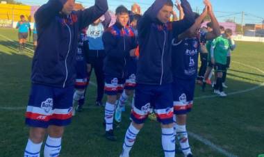 Rosario Puerto Belgrano goleó y clasificó a semifinales 