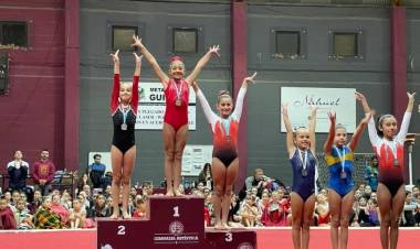 Gimnasia Artística: 3D del Club Rosario lograron hacer podio en Lanús y clasificar al Nacional