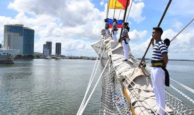 Por primera vez en su historia la Fragata ARA “Libertad” arribó a Trinidad y Tobago