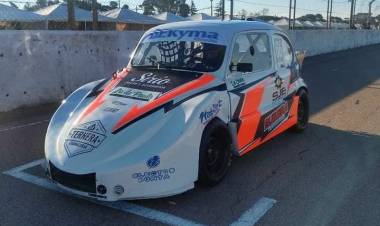 El Puntaltense Diego Quirós tuvo un buen rendimiento y se metió en los playoffs del Gran Turismo Promocional