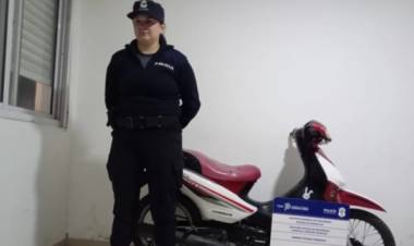 Villa Arias: Un hombre fue detenido por circular en una moto denunciada como robada