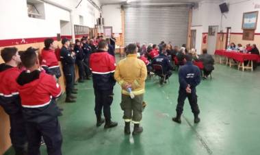 Bomberos Voluntarios Punta Alta: nueva unidad, cuota societaria y comisión directiva
