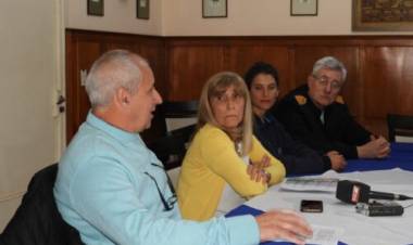El Municipio y la Armada brindaron detalles sobre cómo proceder ante la Gripe Aviar
