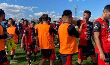 Liga del Sur: Sin goles pero muchas emociones, Sporting y Villa Mitre igualaron en 0