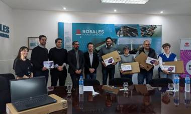 Se realizó la entrega de equipos informáticos para el personal de Puerto Rosales