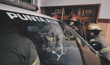 Bomberos Voluntarios de Punta Alta fueron al Concejo Deliberante y pidieron apoyo económico