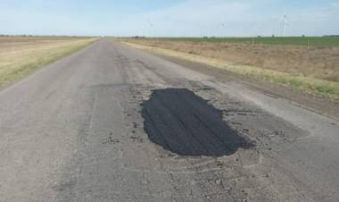 Ex ruta 3: realizan bacheo superficial en los sectores más deteriorados