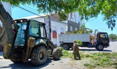 Personal de la Infantería de Marina prestó colaboración con espacios públicos de Punta Alta