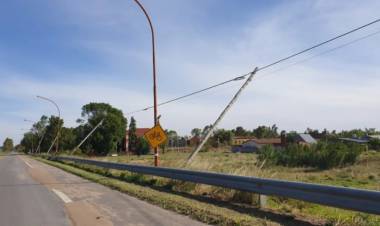 Se aprobó la prohibición de los postes de madera para el cableado en Coronel Rosales