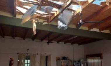 El Gobierno de la Provincia envió los fondos para la reparación de las escuelas de Villa Arias y Calderón