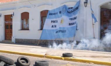 Comenzó el paro de muinicipales por 72 horas en Coronel Rosales