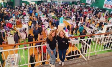 Son un éxito las ferias de artesanos y emprendedores en el Club Altense