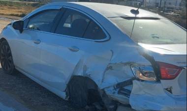 Accidente de tránsito entre dos vehículos en la autovía de la ruta 3