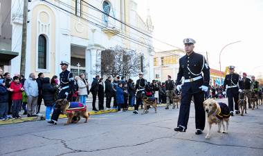 La Armada Argentina estuvo presente en el 126° aniversario de Punta Alta