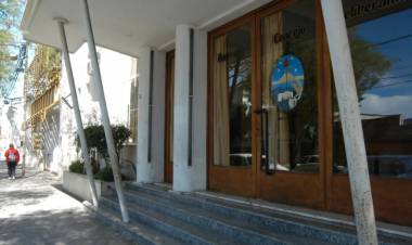 La oposición firmó un proyecto para adherirse al RIGI