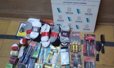 Vendedores ambulantes fueron demorados y se les secuestró la mercadería