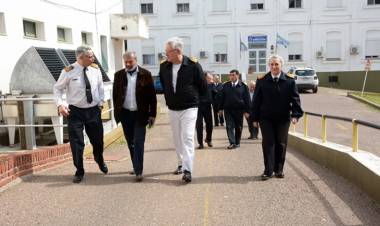 El presidente de IOSFA visitó el Hospital Naval Puerto Belgrano