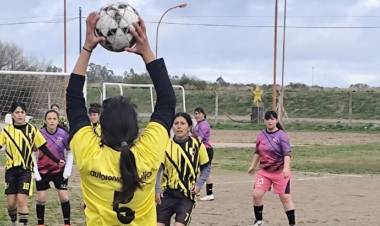 Comienza a jugarse el Torneo Clausura de Fútbol Femenino de Punta Alta 2024 "Matilde Martínez"