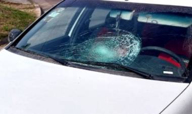 Accidente de tránsito en el Parque San Martín, una ciclista fue derivada al hospital