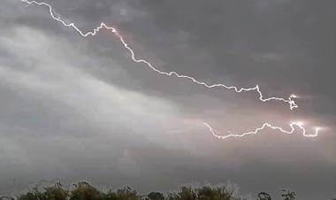 Después del calor llega la tormenta: alerta amarillo en Coronel Rosales para esta noche