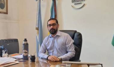 El Intendente Aristimuño habría intimado a una bibliotecaria que le dijo ladrón