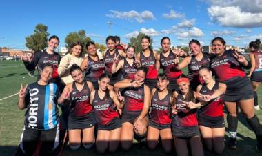 Hockey: Sporting y Puerto Belgrano iniciaron su participación en los torneos organizados por la ABH