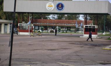 Para ingresar a la Base Naval Puerto Belgrano en bicicleta exigirán cascos, chalecos reflectivos y luces