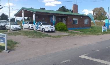 Un hombre intentaba esquivar un control policial en Villa Arias y le secuestraron más de 100kg de cables