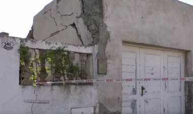 El garage de una vivienda de Villa Arias sufrió un derrumbe sin heridos que lamentar