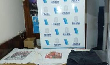 Incendio y pintadas en Pehuen Co: un menor fue detenido como presunto autor