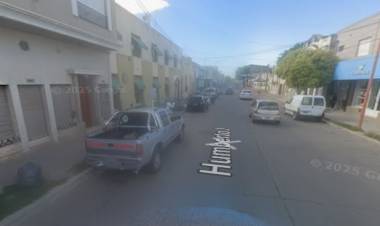 Perros que atacan vehículos, ahora dañan los guardabarros de los autos