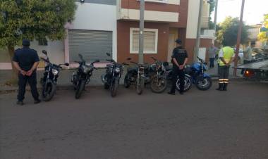 Se secuestraron 11 motos y 1 auto en operativos de control