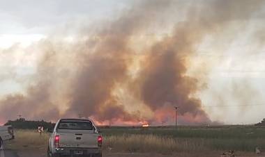Los incendios del basural de Punta Alta contaminan y enferman a la gente