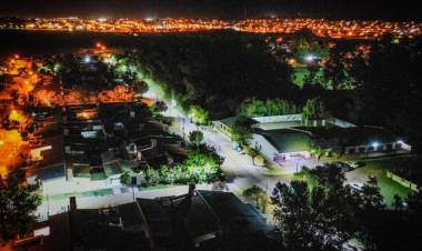 El Municipio de Coronel Rosales instaló nuevas luminarias LED en el barrio Albatros XX