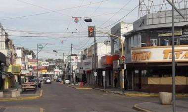 Así será la actividad comercial por el puente turístico y el feriado de este lunes y martes