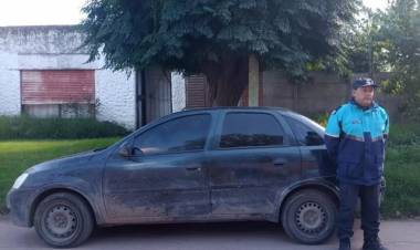 La Policía recupera un auto que había sido denunciado como robado 