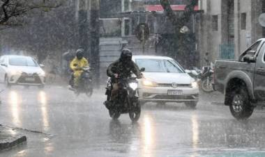 El Servicio Meteorológico elevó a naranja el alerta por tormentas durante la tarde del miércoles