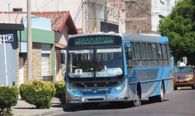 Por el momento funcionará el transporte local y reprograman turnos en tránsito por el alerta naranja