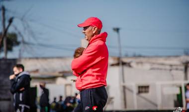Silvio Mardones dejó de ser el DT de Sporting