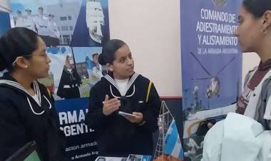 Aspirantes de la EESSA participan de la Muestra Informativa de Carreras de la UNS