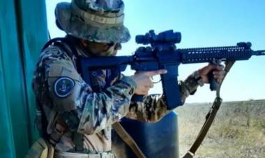 Quién es la francotiradora de la Infantería de Marina que fue reconocida por el Concejo Deliberante