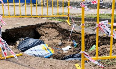 Tras los reclamos, limpiaron el microbasural del cráter de calle Estomba
