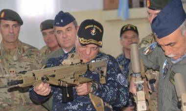 Se realizó la ceremonia de incorporación de armamento liviano para las Fuerzas Armadas