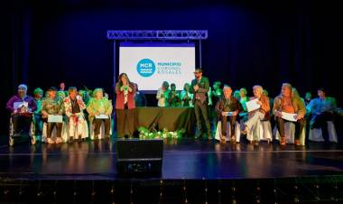 Reconocieron a 24 personas mayores por su aporte a la comunidad