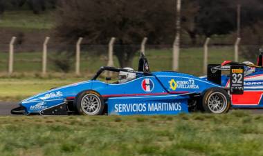 El piloto puntaltense Milton Cudina ganó en la Formula Nacional disputado en la localidad de Toay