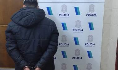 Aprehendieron a un joven de 19 años y secuestraron una moto con irregularidades en su numeración