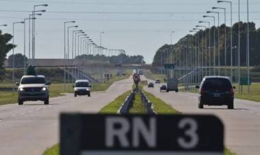 Comenzaron trabajos de reparación de la autovía de Ruta 3