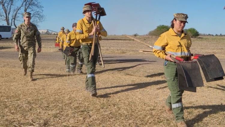 Nuevo despliegue de brigadistas forestales de la Armada Argentina