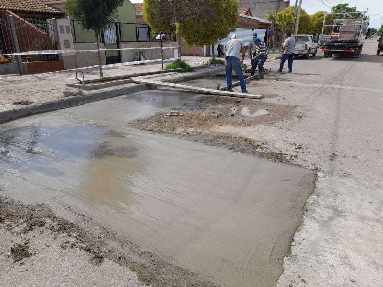 El Municipio continúa los trabajos de reparación de hormigón en distintos puntos de la ciudad 